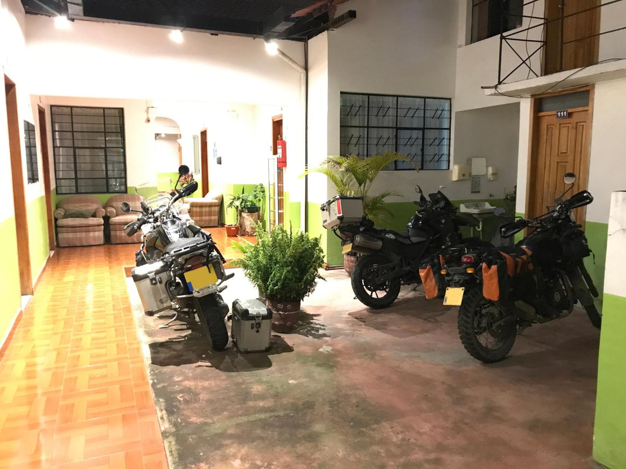 Accel Hotel La Quinta 이바라 외부 사진