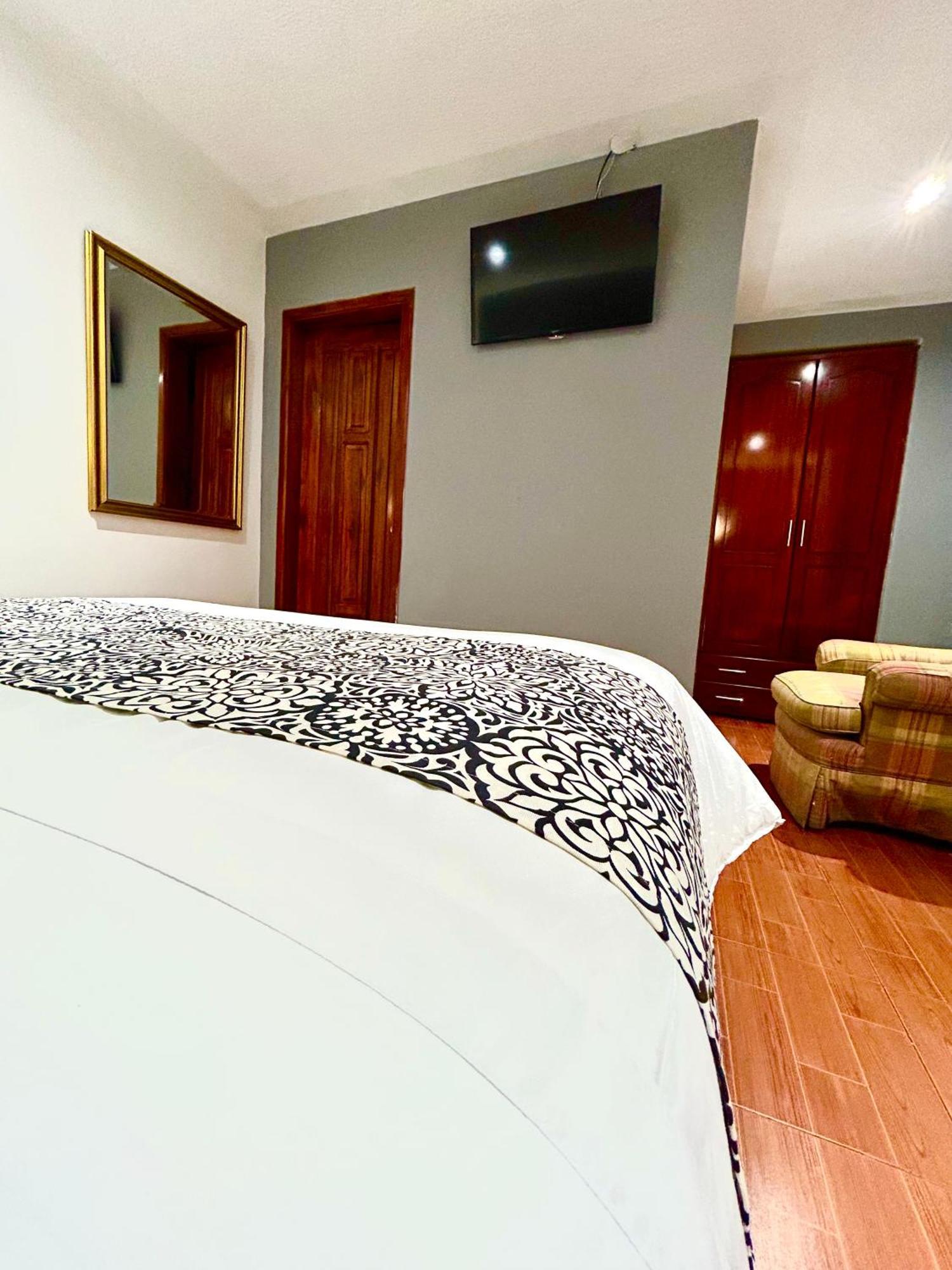 Accel Hotel La Quinta 이바라 외부 사진