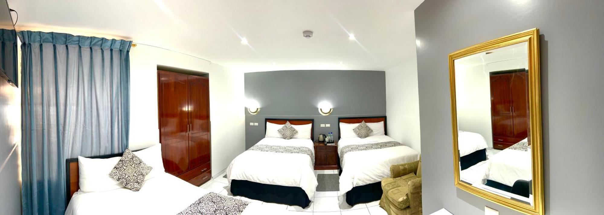 Accel Hotel La Quinta 이바라 외부 사진