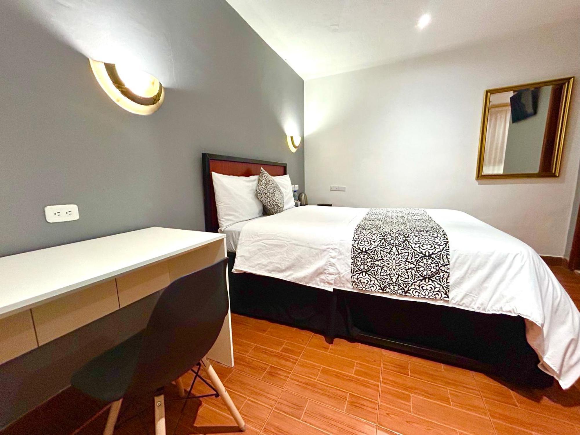 Accel Hotel La Quinta 이바라 외부 사진