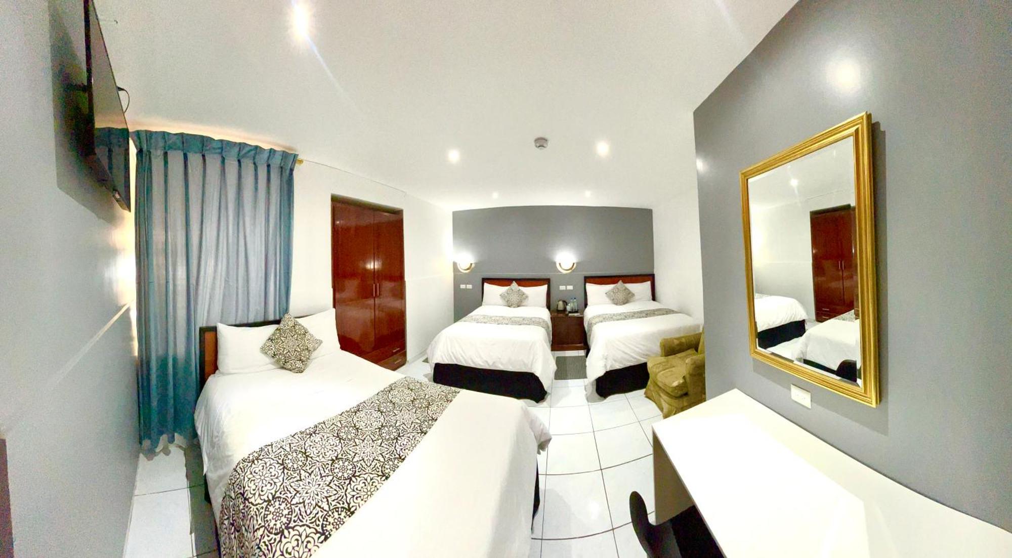 Accel Hotel La Quinta 이바라 외부 사진