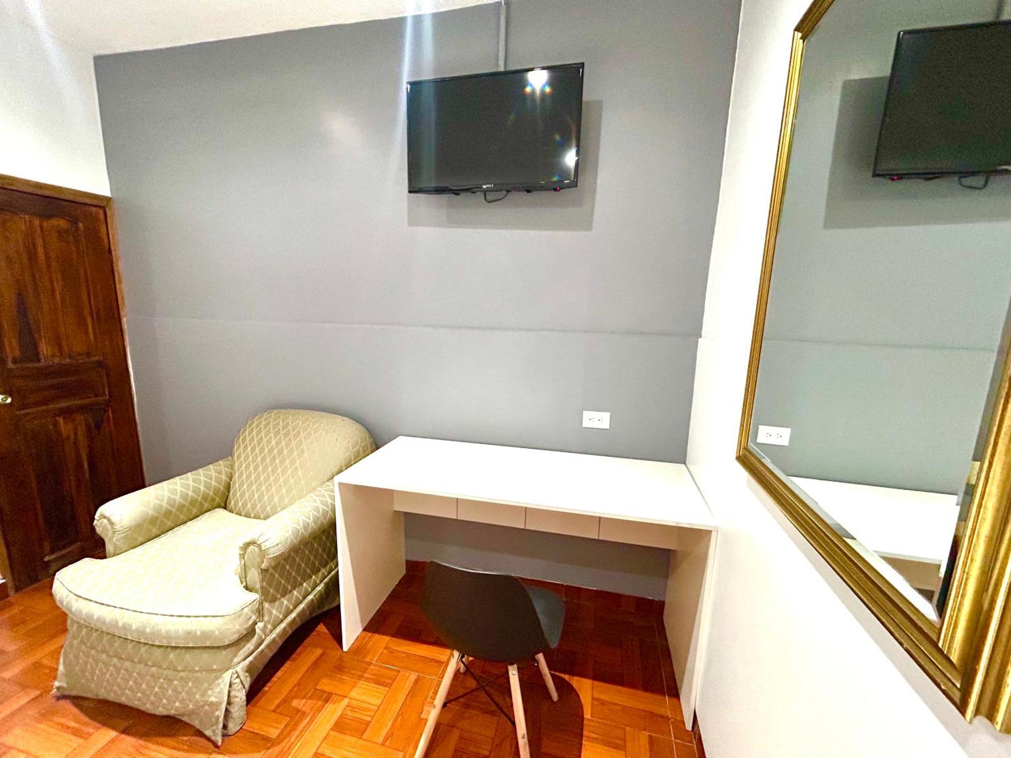 Accel Hotel La Quinta 이바라 외부 사진