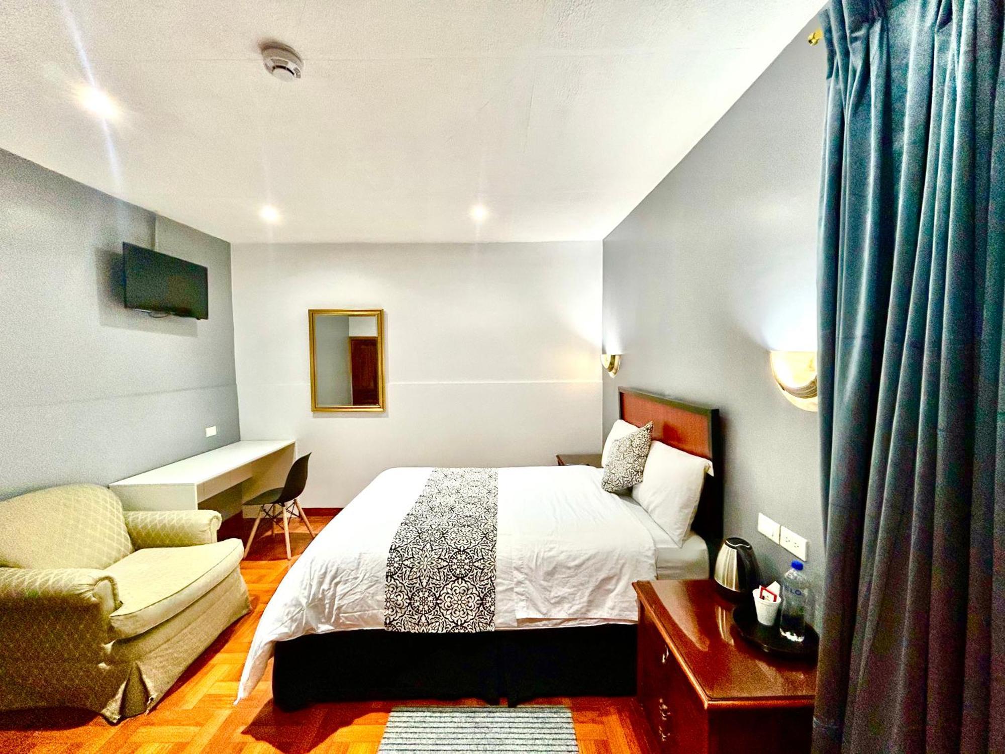 Accel Hotel La Quinta 이바라 외부 사진