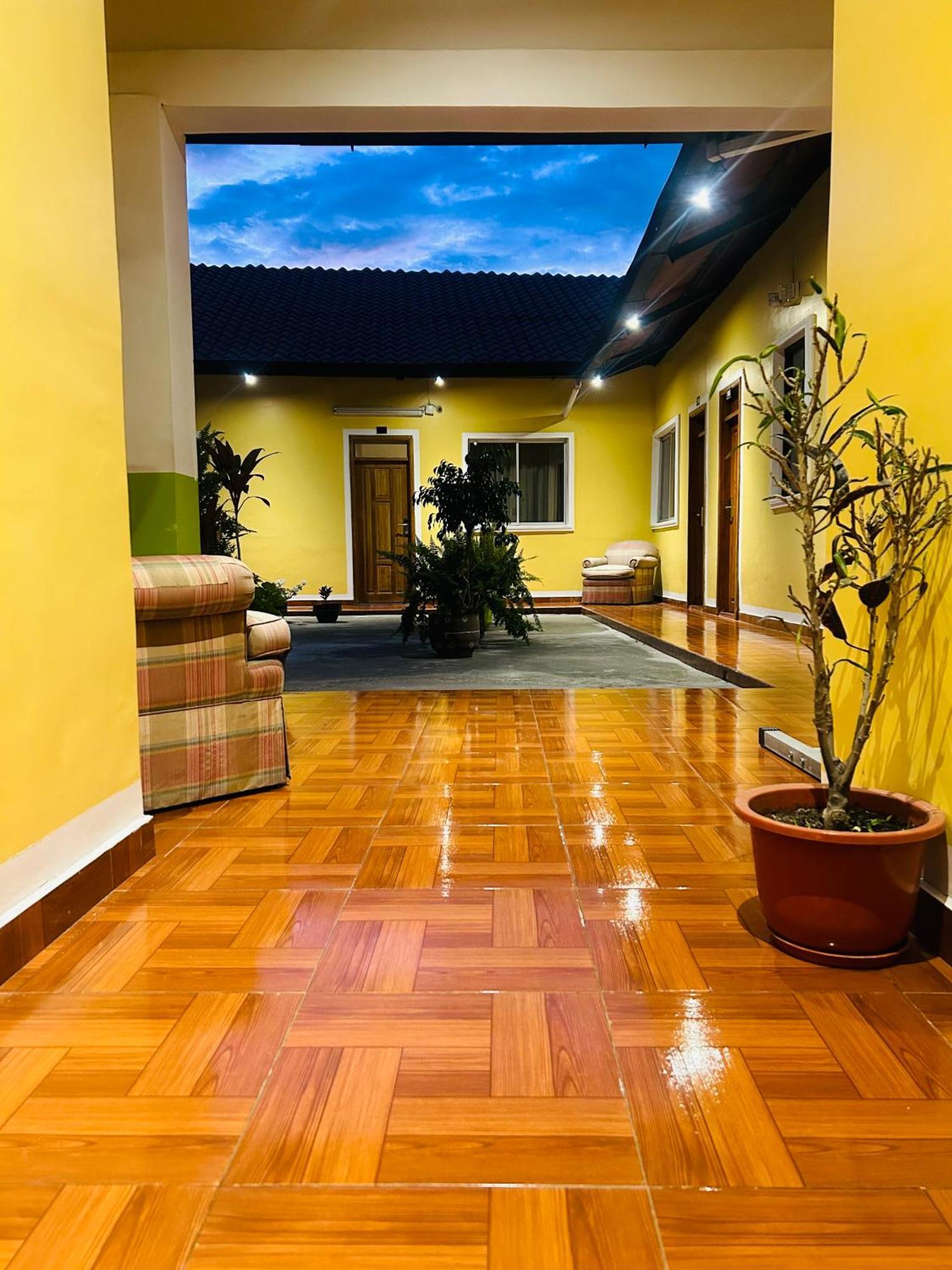 Accel Hotel La Quinta 이바라 외부 사진